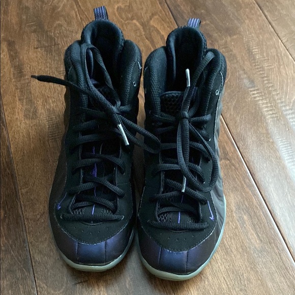 Stylish Black Kids Shoes - Picture 2 of 9